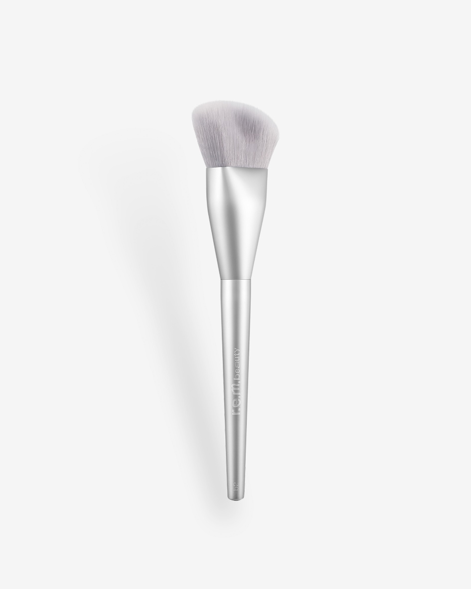 r.e.m. beauty Bronzer Brush B2