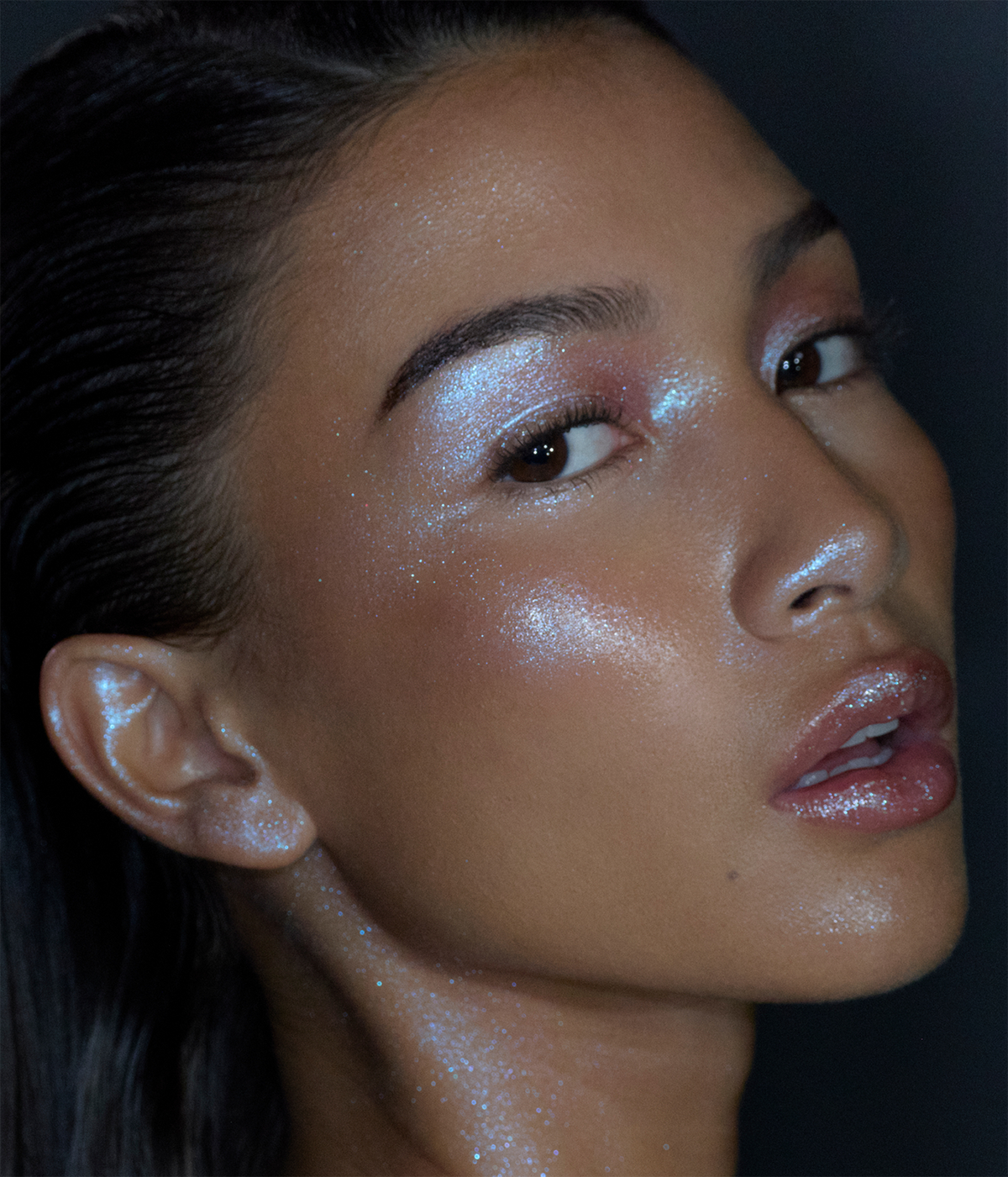 r.e.m. beauty Interstellar Highlighter Stick