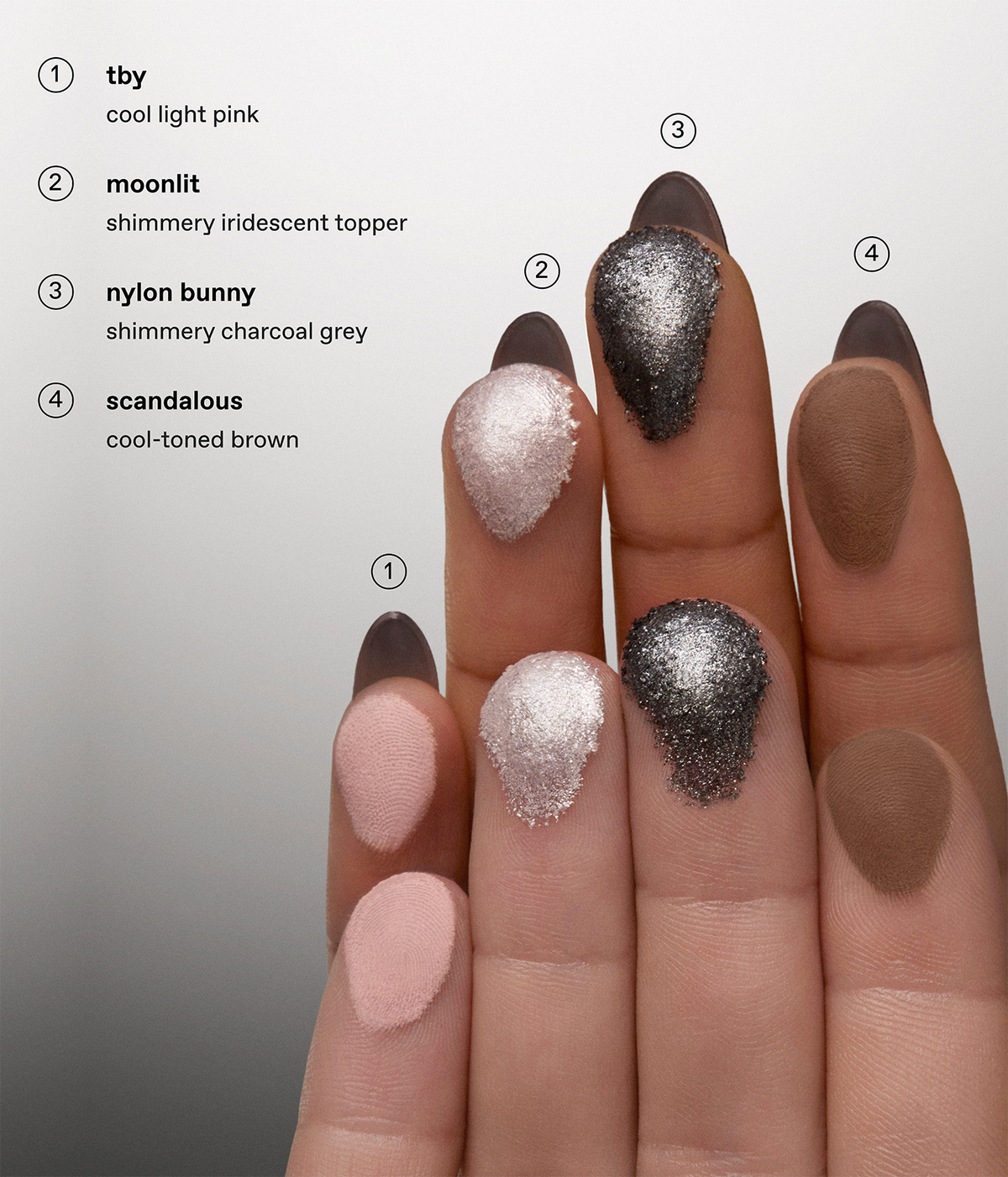 r.e.m. beauty Dangerous Woman Eyeshadow Palette
