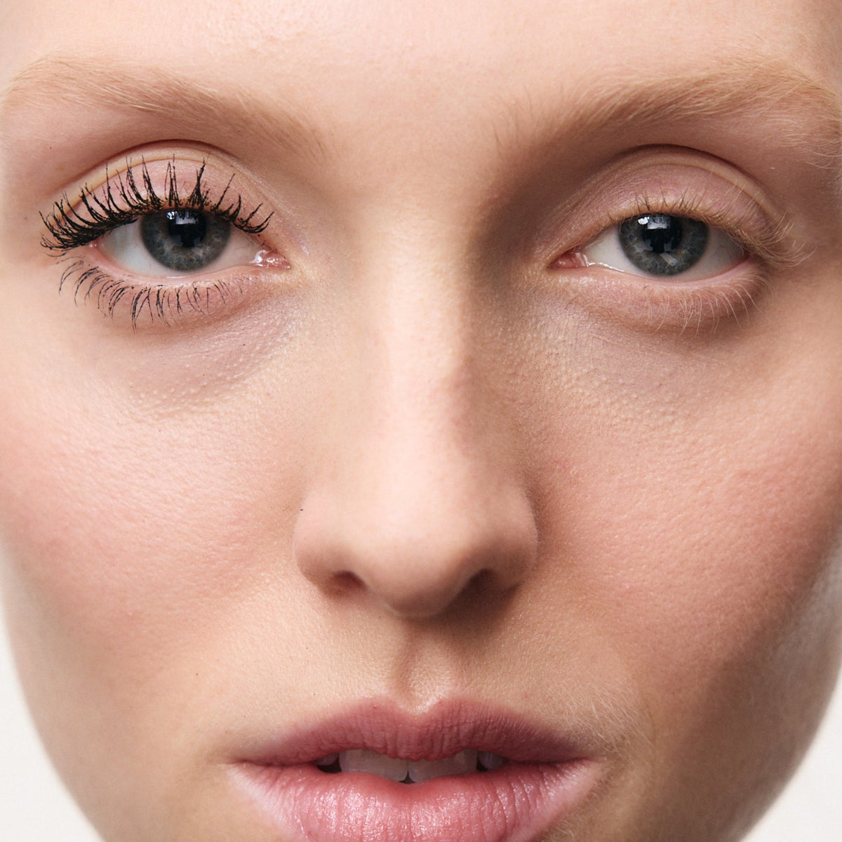 MERIT Clean Volume Mascara