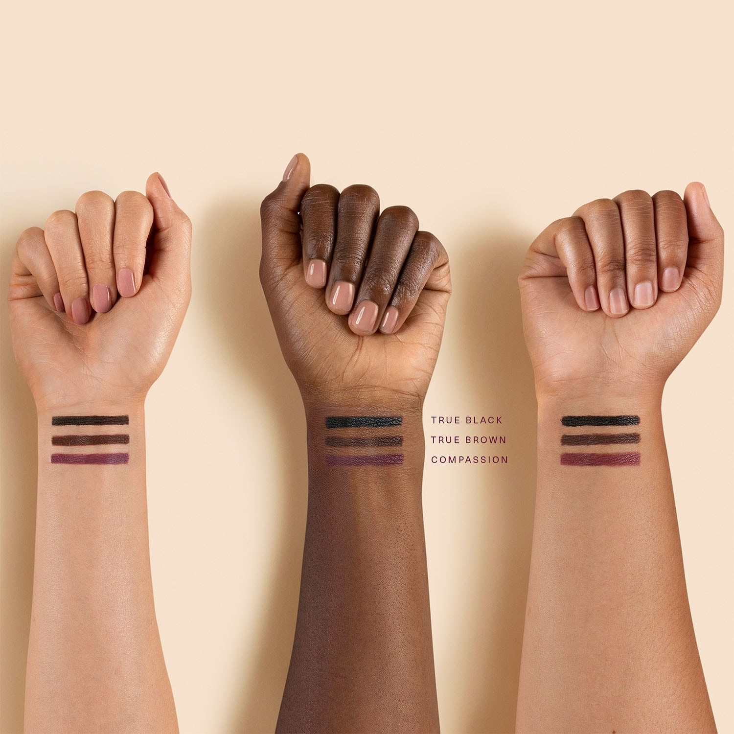 Swatch van Rare Beauty Perfect Strokes Longwear Gel Eyeliner