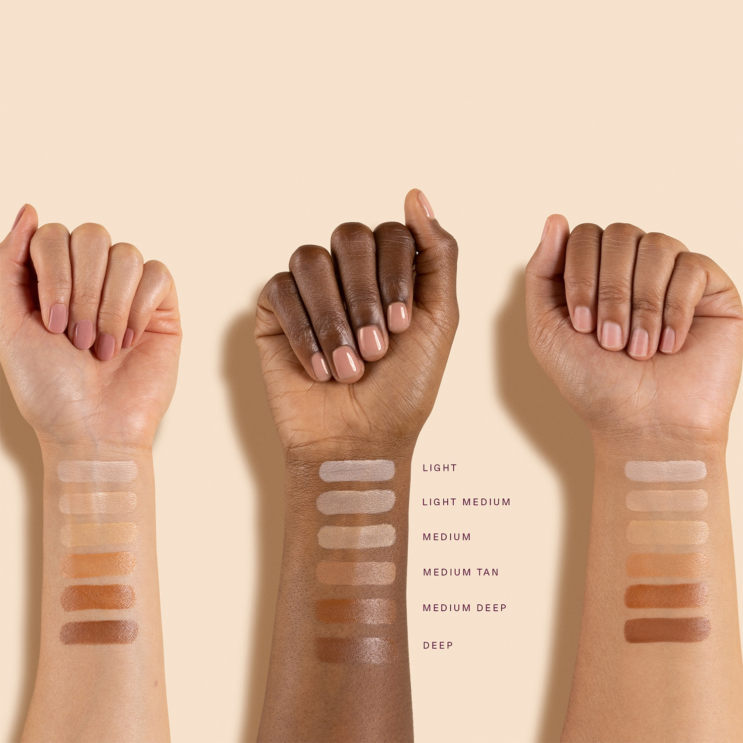 Swatch van Rare Beauty Positive Light Under Eye Brightener